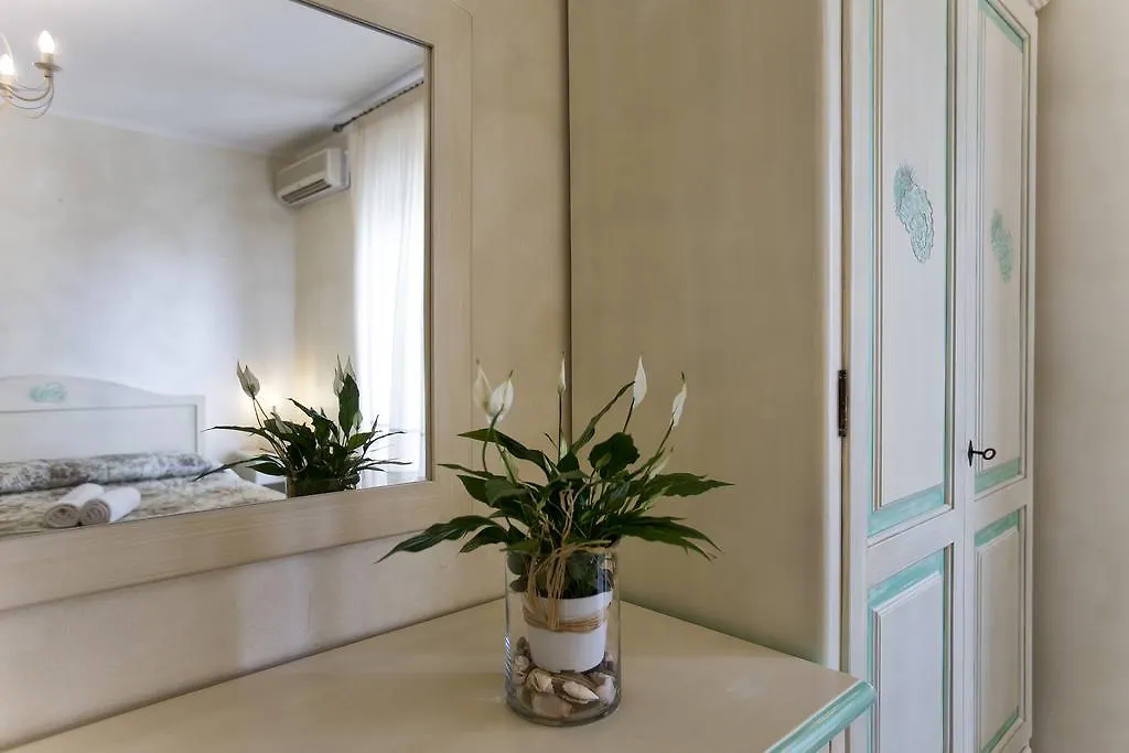Morpheo Rooms Alghero 2*,